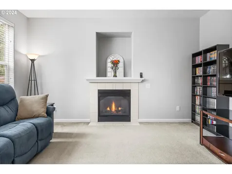 19447 Woodlands Terrace Oregon City OR 97045