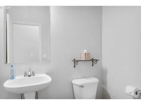 19447 Woodlands Terrace Oregon City OR 97045