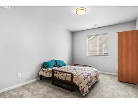 19447 Woodlands Terrace Oregon City OR 97045
