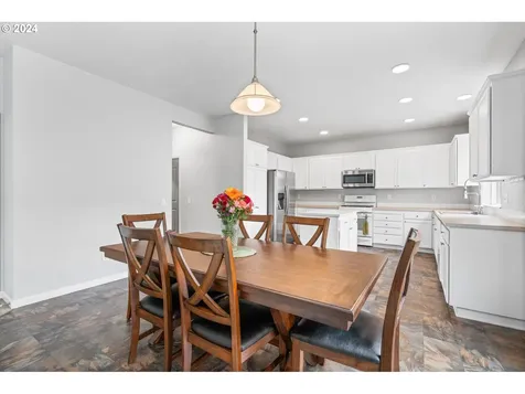 19447 Woodlands Terrace Oregon City OR 97045