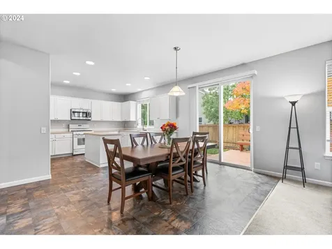 19447 Woodlands Terrace Oregon City OR 97045