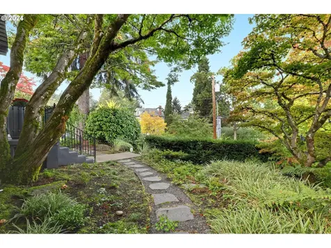 2944 NW Raleigh Street Portland OR 97210
