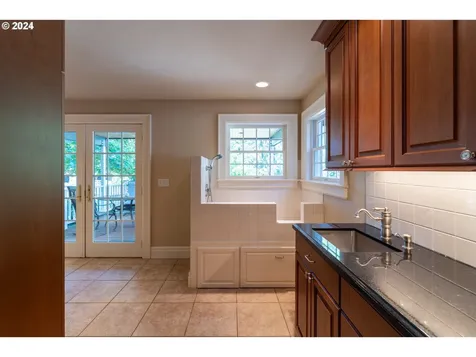18055 Sw Seiffert Road Sherwood OR 97140