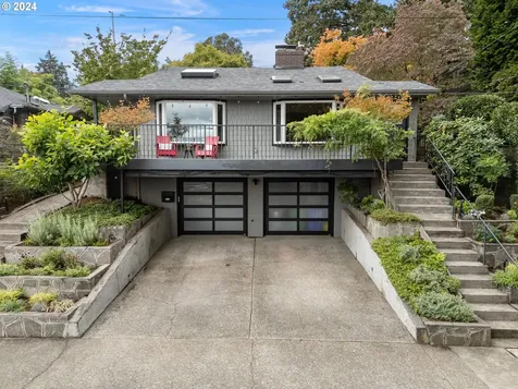 7545 S Corbett Avenue Portland OR 97219