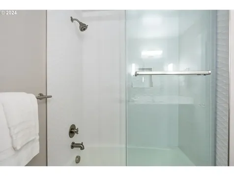 7545 S Corbett Avenue Portland OR 97219