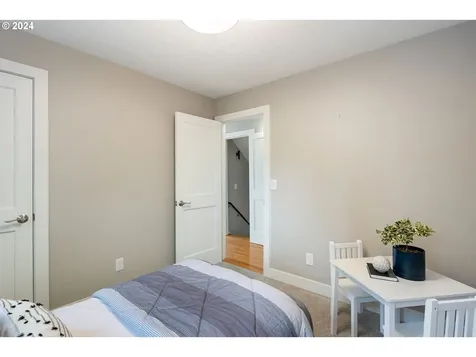 7545 S Corbett Avenue Portland OR 97219