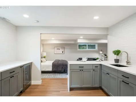 7545 S Corbett Avenue Portland OR 97219