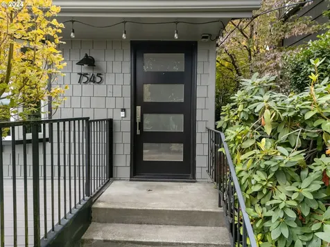 7545 S Corbett Avenue Portland OR 97219
