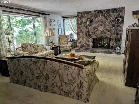 1865 Lincoln Road Coos Bay OR 97420