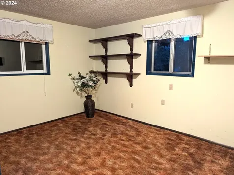 1865 Lincoln Road Coos Bay OR 97420