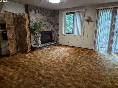 1865 Lincoln Road Coos Bay OR 97420