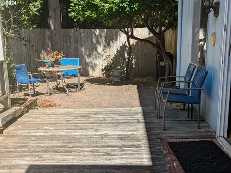1865 Lincoln Road Coos Bay OR 97420