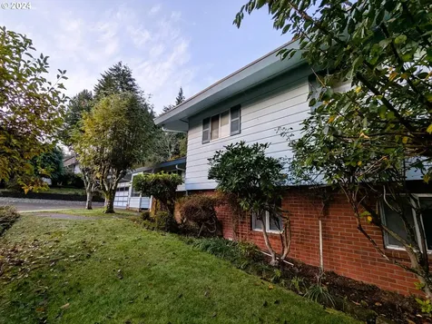 1865 Lincoln Road Coos Bay OR 97420