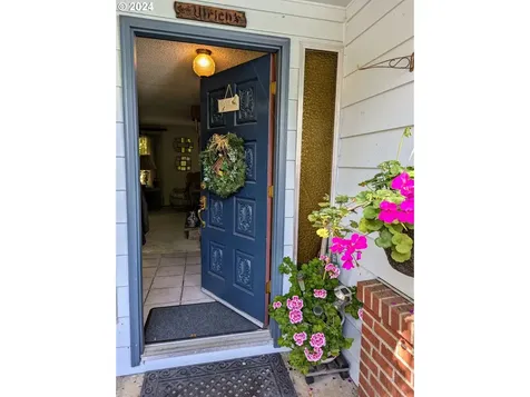 1865 Lincoln Road Coos Bay OR 97420