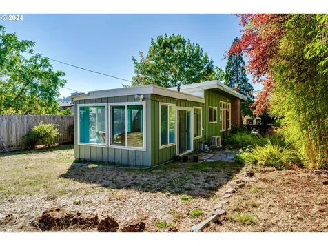 2467 Friendly Street Eugene OR 97405