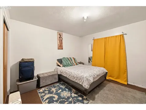 1080 5th Street Woodburn OR 97071