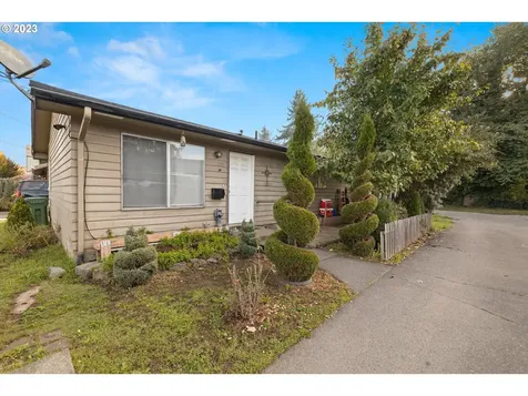 1080 5th Street Woodburn OR 97071