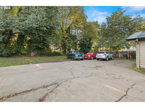 1080 5th Street Woodburn OR 97071