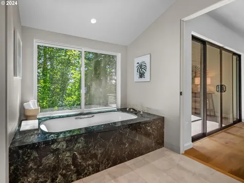 4731 SW 18th Drive Portland OR 97239
