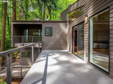 4731 SW 18th Drive Portland OR 97239