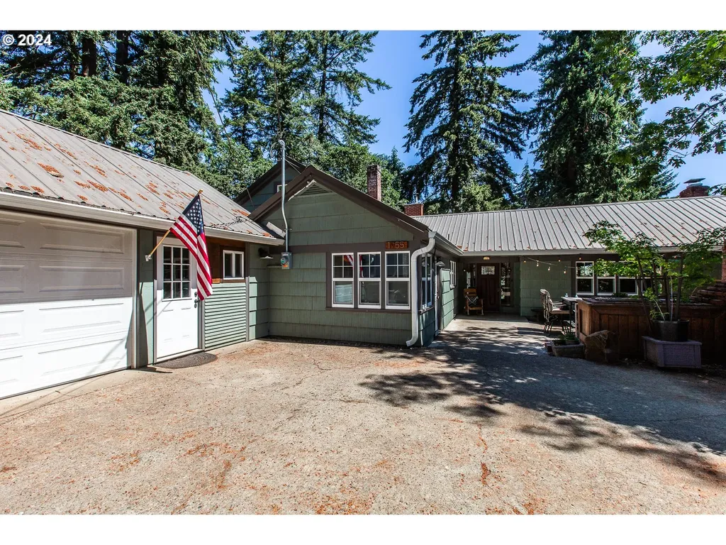 1955 Graham Drive Eugene OR 97405