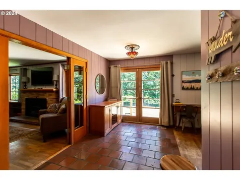 1955 Graham Drive Eugene OR 97405