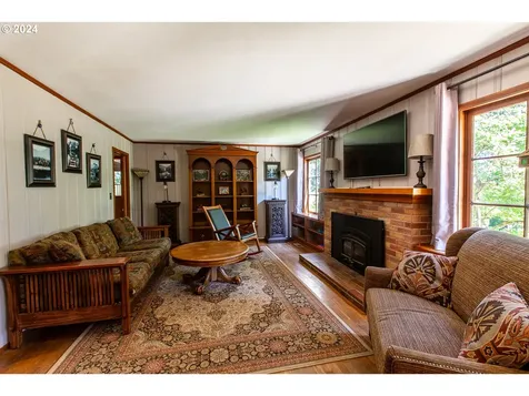 1955 Graham Drive Eugene OR 97405