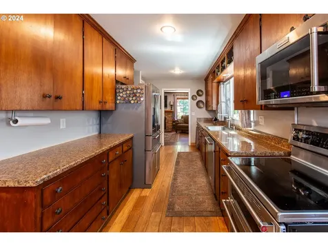 1955 Graham Drive Eugene OR 97405