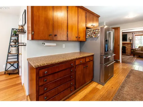 1955 Graham Drive Eugene OR 97405