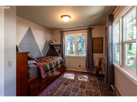 1955 Graham Drive Eugene OR 97405