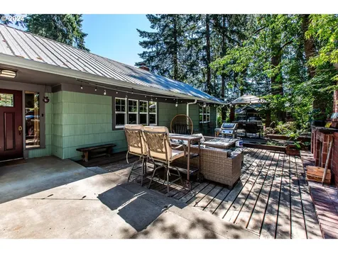 1955 Graham Drive Eugene OR 97405