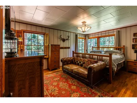 1955 Graham Drive Eugene OR 97405