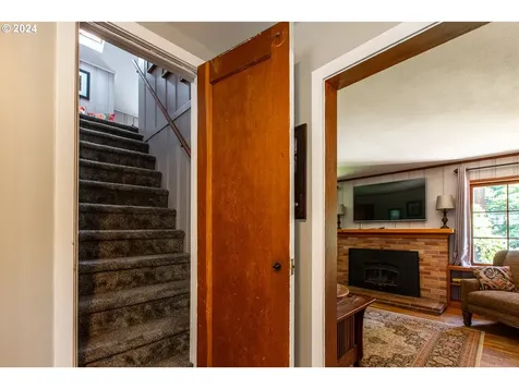 1955 Graham Drive Eugene OR 97405