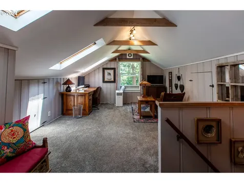 1955 Graham Drive Eugene OR 97405