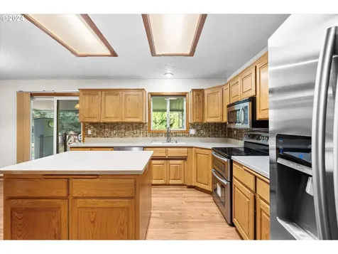 590 SW Ruby Court Mcminnville OR 97128