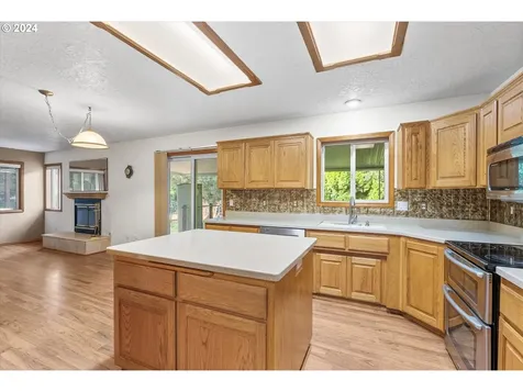 590 SW Ruby Court Mcminnville OR 97128