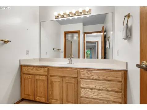 590 SW Ruby Court Mcminnville OR 97128