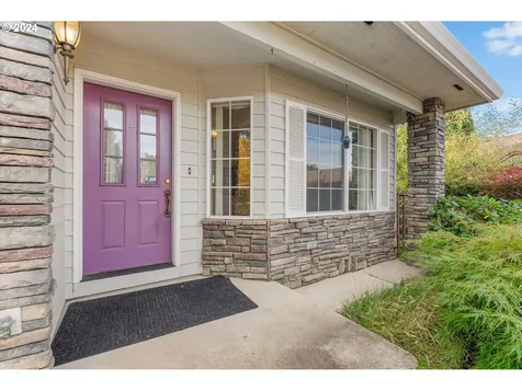 590 SW Ruby Court Mcminnville OR 97128