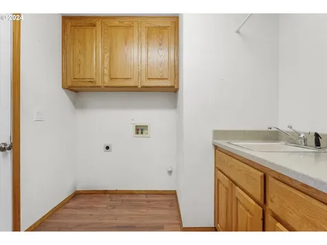590 SW Ruby Court Mcminnville OR 97128