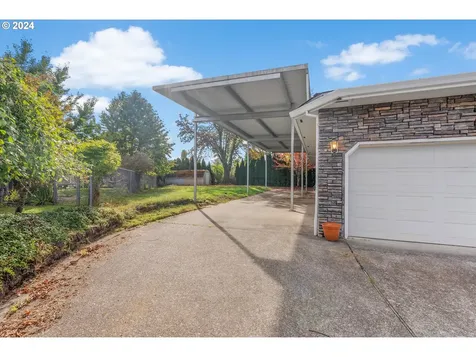 590 SW Ruby Court Mcminnville OR 97128