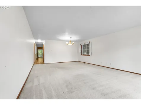 590 SW Ruby Court Mcminnville OR 97128