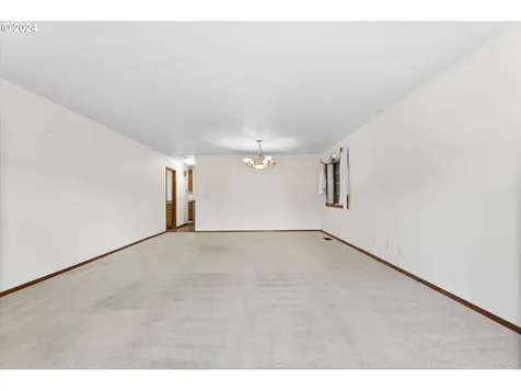 590 SW Ruby Court Mcminnville OR 97128