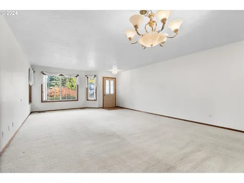 590 SW Ruby Court Mcminnville OR 97128