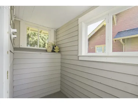 1445 Ne Skidmore Street Portland OR 97211