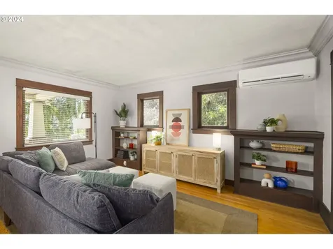 1445 Ne Skidmore Street Portland OR 97211