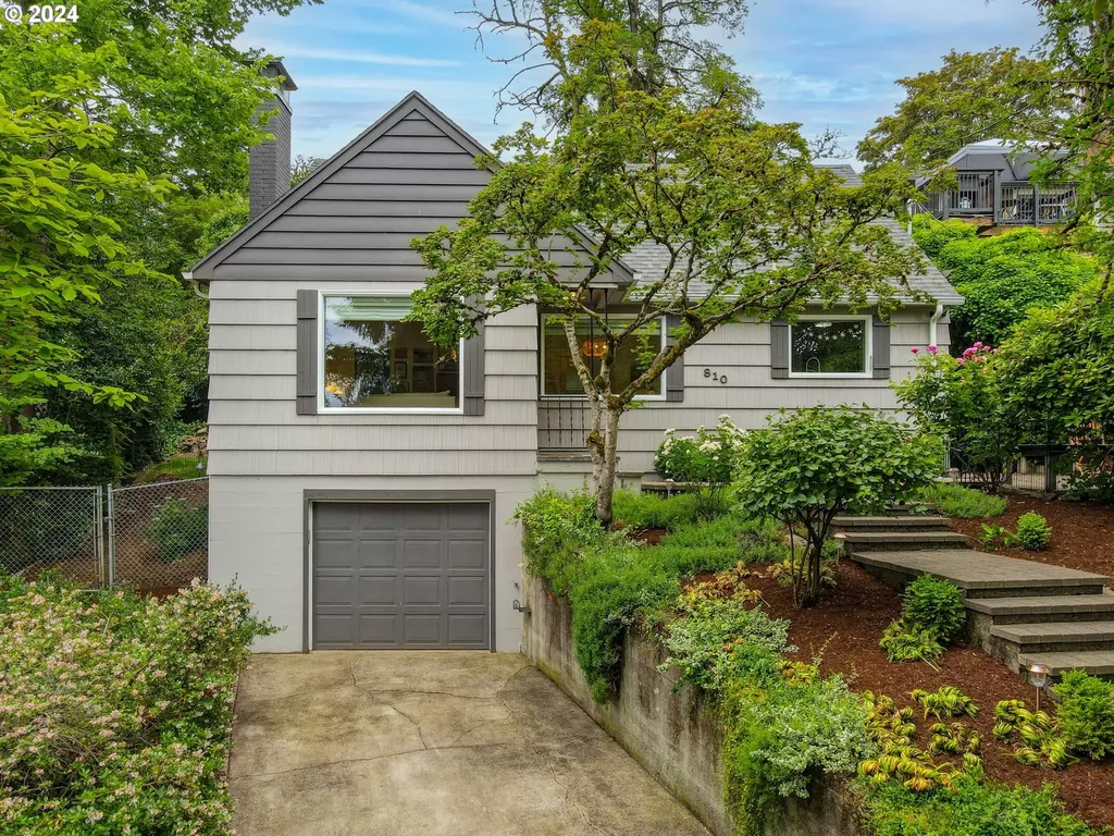 810 Mcgilchrist Street Se Salem OR 97302
