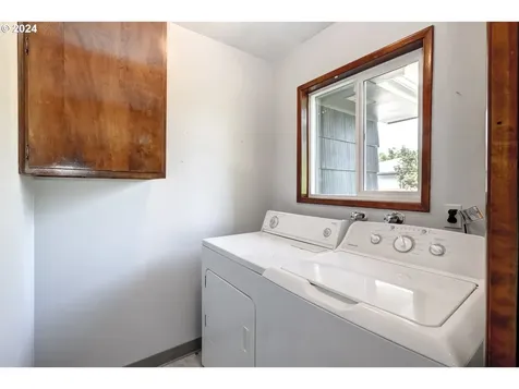532 Se 11th Place Hillsboro OR 97123
