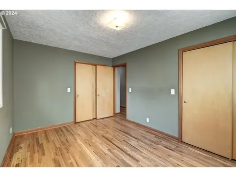 532 Se 11th Place Hillsboro OR 97123