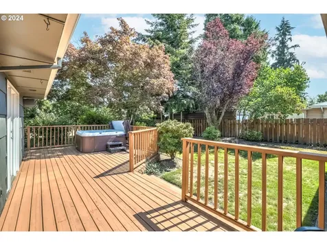 532 Se 11th Place Hillsboro OR 97123
