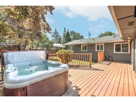 532 Se 11th Place Hillsboro OR 97123